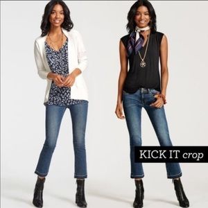 CAbi 5307 Kick it Crop size 6